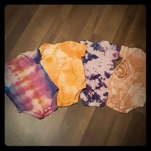 4 tiedye short sleeve onesies